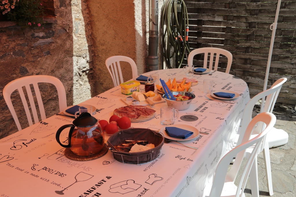 Casa Dosc Acomodação com café da manhã Verdabbio Exterior foto